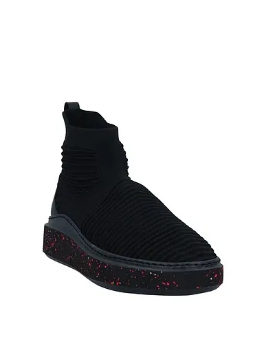 https://images.styletyx.com/images/black-knitted-sneakers-adno-r-1652963_2.webp