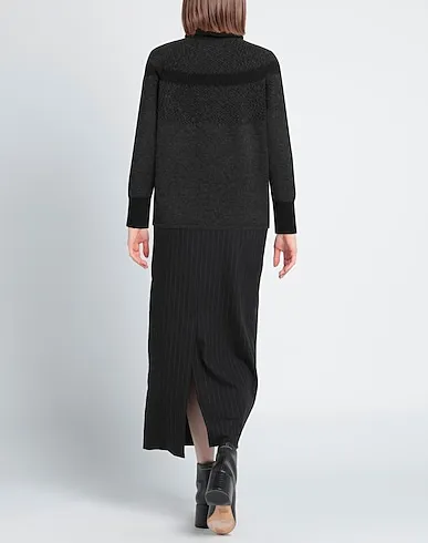 https://images.styletyx.com/images/black-knitted-turtleneck-alpha-studio-1105519189_3.webp