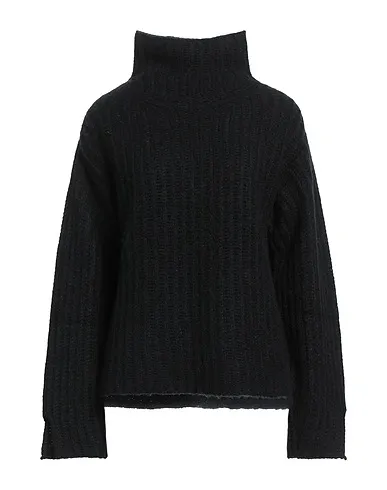 https://images.styletyx.com/images/black-knitted-turtleneck-nocold-726394393_1.webp