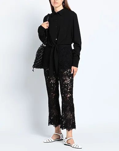 https://images.styletyx.com/images/black-lace-casual-pants-ermanno-firenze-698086080_2.webp