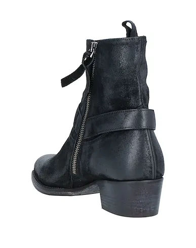 https://images.styletyx.com/images/black-leather-ankle-boot-alexander-hotto-1224810999_3.webp