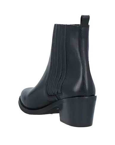 https://images.styletyx.com/images/black-leather-ankle-boot-angelo-bervicato-872263535_3.webp
