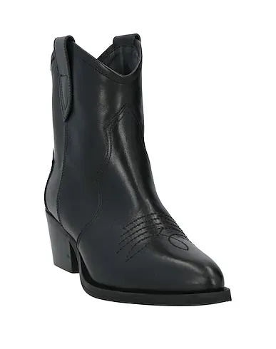 https://images.styletyx.com/images/black-leather-ankle-boot-angelo-bervicato-873030619_2.webp