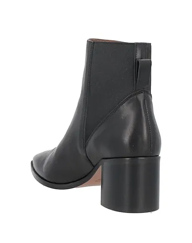 https://images.styletyx.com/images/black-leather-ankle-boot-atp-atelier-1003870085_3.webp