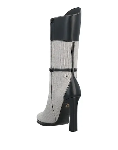 https://images.styletyx.com/images/black-leather-ankle-boot-burberry-3146160_3.webp