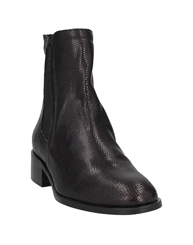 https://images.styletyx.com/images/black-leather-ankle-boot-cervone-1906399114_2.webp