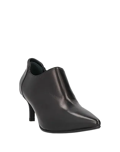 https://images.styletyx.com/images/black-leather-ankle-boot-couture-872263100_2.webp
