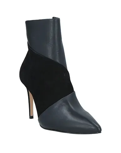 https://images.styletyx.com/images/black-leather-ankle-boot-emmenne-by-martina-nanni-1315032669_2.webp