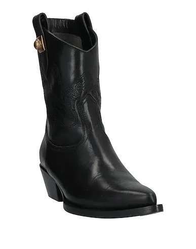 https://images.styletyx.com/images/black-leather-ankle-boot-etro-872523570_2.webp