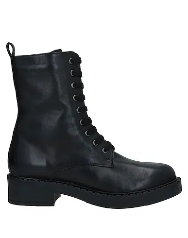 https://images.styletyx.com/images/black-leather-ankle-boot-formentini-688987_1.webp