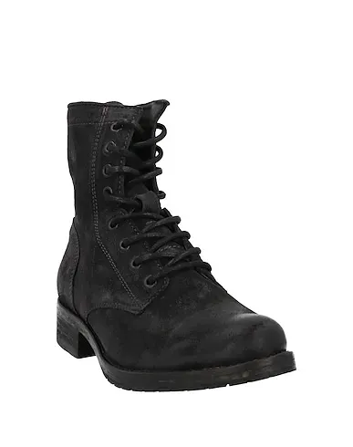 https://images.styletyx.com/images/black-leather-ankle-boot-goosecraft-2164964_2.webp