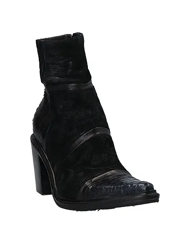 https://images.styletyx.com/images/black-leather-ankle-boot-jo-ghost-13156746_2.webp