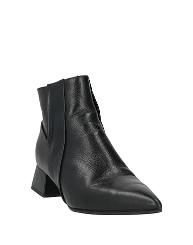 https://images.styletyx.com/images/black-leather-ankle-boot-kate-libertine-1004558653_2.webp
