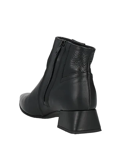 https://images.styletyx.com/images/black-leather-ankle-boot-kate-libertine-1004558653_3.webp