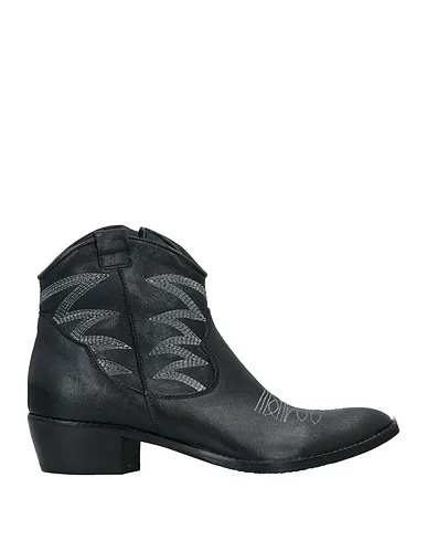 https://images.styletyx.com/images/black-leather-ankle-boot-kobra-3325758_1.webp