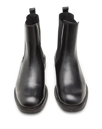 https://images.styletyx.com/images/black-leather-ankle-boot-leonardo-principi-2828548_2.webp