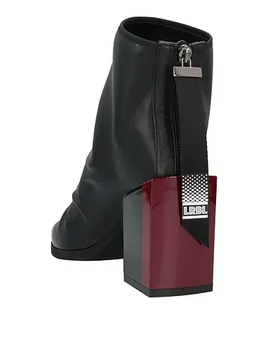 https://images.styletyx.com/images/black-leather-ankle-boot-loriblu-911913_3.webp