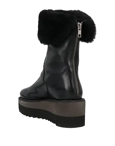 https://images.styletyx.com/images/black-leather-ankle-boot-luca-grossi-13189151_3.webp