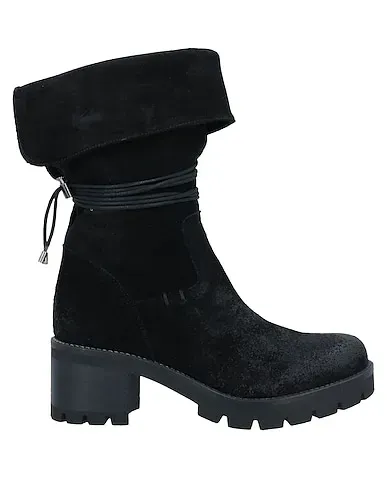 https://images.styletyx.com/images/black-leather-ankle-boot-manas-1667368_1.webp