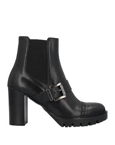 https://images.styletyx.com/images/black-leather-ankle-boot-marc-cain-3210935_1.webp