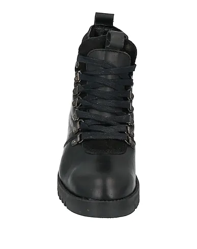 https://images.styletyx.com/images/black-leather-ankle-boot-pregunta-13155525_4.webp