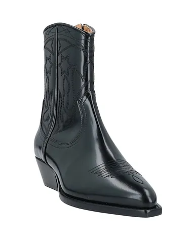 https://images.styletyx.com/images/black-leather-ankle-boot-sandro-1669467_2.webp