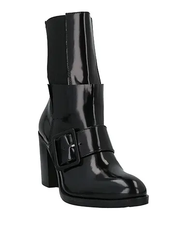 https://images.styletyx.com/images/black-leather-ankle-boot-strategia-13034278_2.webp