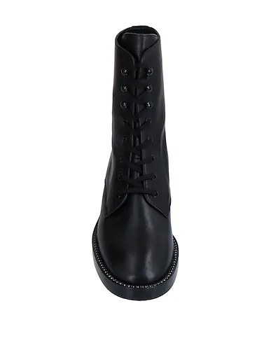 https://images.styletyx.com/images/black-leather-ankle-boot-stuart-weitzman-1631723_4.webp