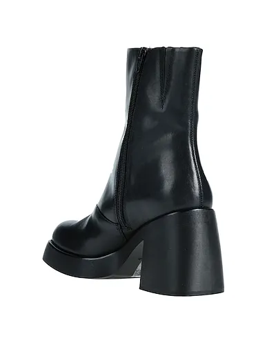 https://images.styletyx.com/images/black-leather-ankle-boot-vagabond-shoemakers-3070782_3.webp