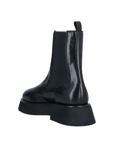 https://images.styletyx.com/images/black-leather-ankle-boot-wandler-998016995_3.webp