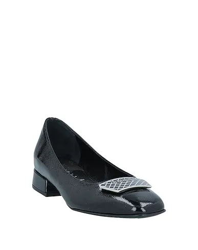 https://images.styletyx.com/images/black-leather-ballet-flats-baldinini-1667721_2.webp