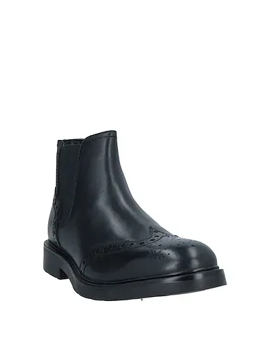 https://images.styletyx.com/images/black-leather-boots-bothega-41-1225601153_2.webp