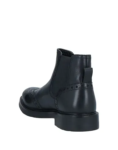 https://images.styletyx.com/images/black-leather-boots-bothega-41-1225601153_3.webp