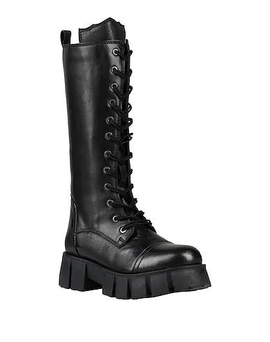 https://images.styletyx.com/images/black-leather-boots-bothega-41-1225922478_2.webp