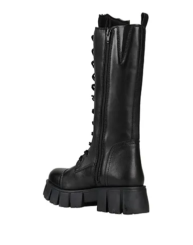 https://images.styletyx.com/images/black-leather-boots-bothega-41-1225922478_3.webp