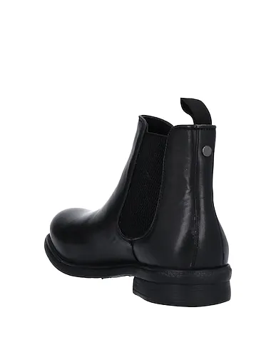 https://images.styletyx.com/images/black-leather-boots-cafenoir-2683922_3.webp