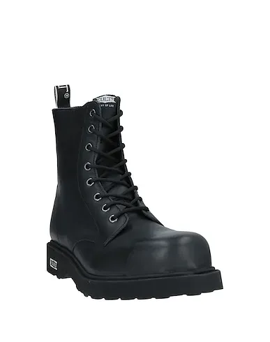 https://images.styletyx.com/images/black-leather-boots-cult-2634776_2.webp