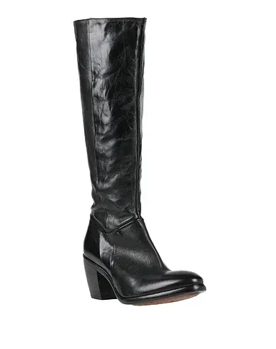 https://images.styletyx.com/images/black-leather-boots-ernesto-dolani-13188897_2.webp