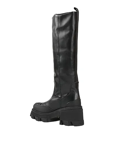 https://images.styletyx.com/images/black-leather-boots-ganni-13198626_3.webp
