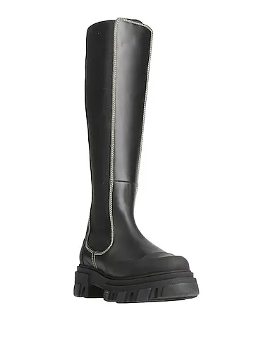 https://images.styletyx.com/images/black-leather-boots-ganni-1353707828_2.webp