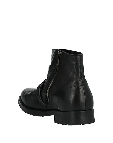 https://images.styletyx.com/images/black-leather-boots-hudson-3360836_3.webp