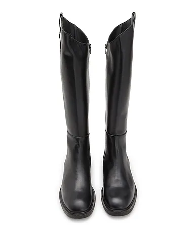 https://images.styletyx.com/images/black-leather-boots-leonardo-principi-2828525_2.webp