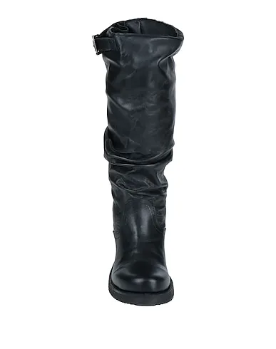 https://images.styletyx.com/images/black-leather-boots-pierfrancesco-vincenti-910561970_4.webp