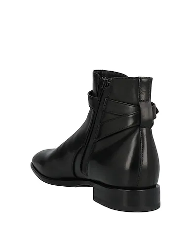 https://images.styletyx.com/images/black-leather-boots-roberto-cavalli-874535636_3.webp