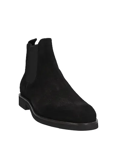 https://images.styletyx.com/images/black-leather-boots-seboy-s-1225416549_2.webp