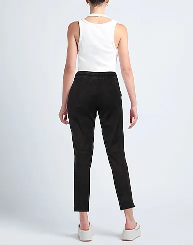 https://images.styletyx.com/images/black-leather-casual-pants-h8li-paris-1009982688_3.webp