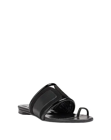 https://images.styletyx.com/images/black-leather-flip-flops-pierre-hardy-13247925_2.webp