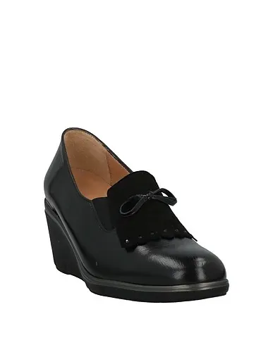 https://images.styletyx.com/images/black-leather-loafers-anastasio-13212036_2.webp