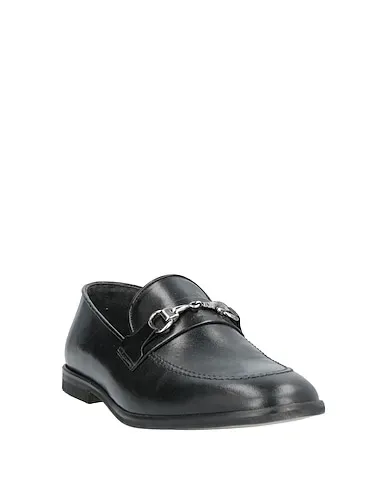 https://images.styletyx.com/images/black-leather-loafers-brawn-s-12957920_2.webp