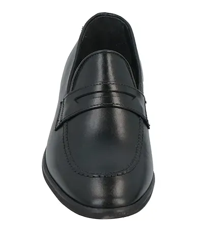 https://images.styletyx.com/images/black-leather-loafers-brawn-s-12958174_4.webp